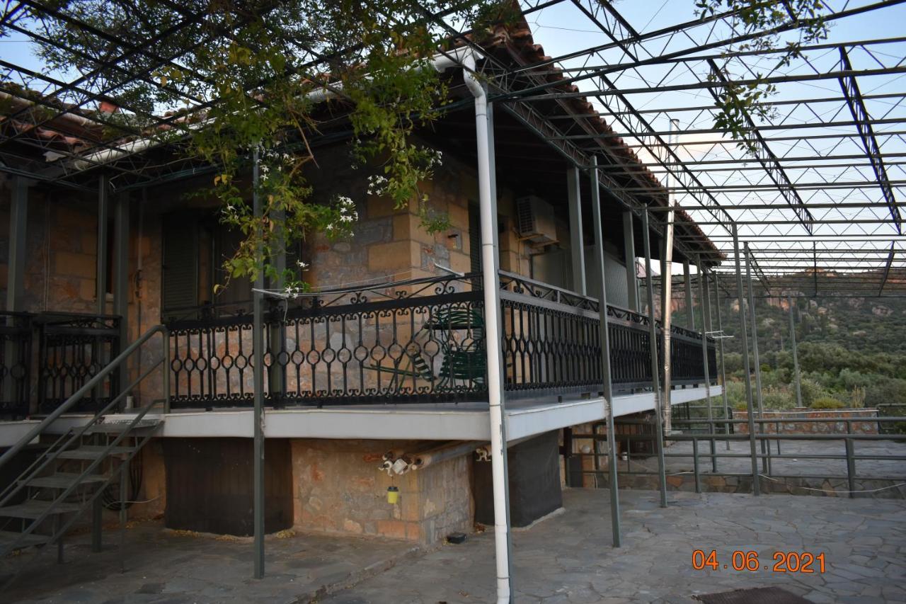 Ouranias Studios Kardamyli Exterior photo