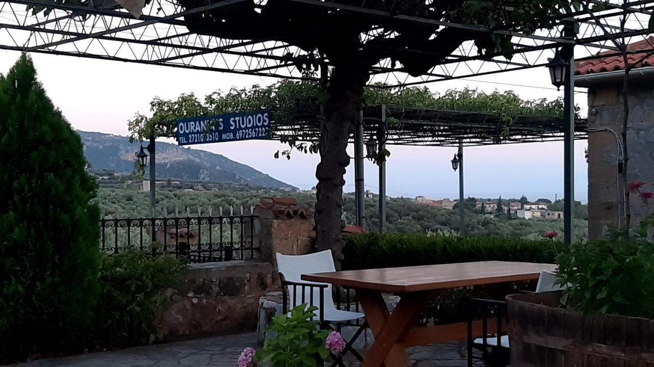 Ouranias Studios Kardamyli Exterior photo