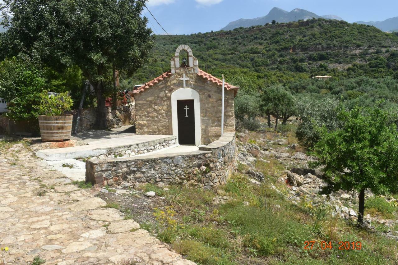 Ouranias Studios Kardamyli Exterior photo